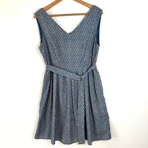 SM Wardrobe Dress Womens Size Large Fit n Flare Ditsy Floral Botanical Pleated